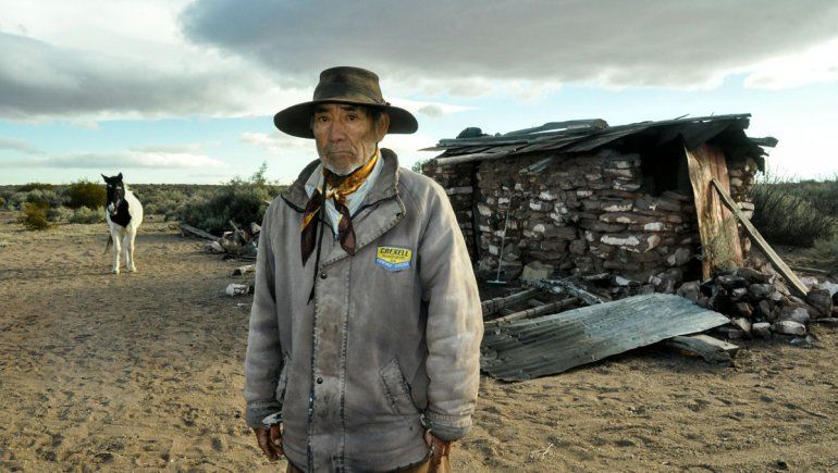 La insólita historia de un criancero sordo que vive en un lugar inhóspito