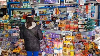 prohibieron una golosina muy popular en todos los kioscos: la advertencia de la anmat prohibieron una golosina muy popular en todos los kioscos: la advertencia de la anmat