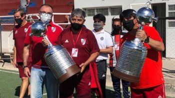 el papa de gallardo ya prueba jugadores para river en neuquen capital el papa de gallardo ya prueba jugadores para river en neuquen capital
