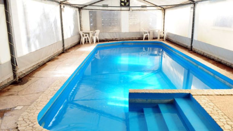 Comodoro Rivadavia: aunque la pileta sea chica, los salones tendrán que tener guardavidas. Comodoro Rivadavia: aunque la pileta sea chica, los salones tendrán que tener guardavidas.