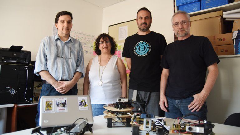 El robot es una herramienta de integración entre la UNCo y la escuela media.