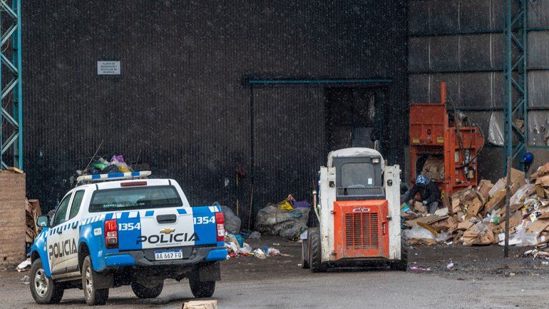 Una mujer cayó a un pozo de una planta de residuos