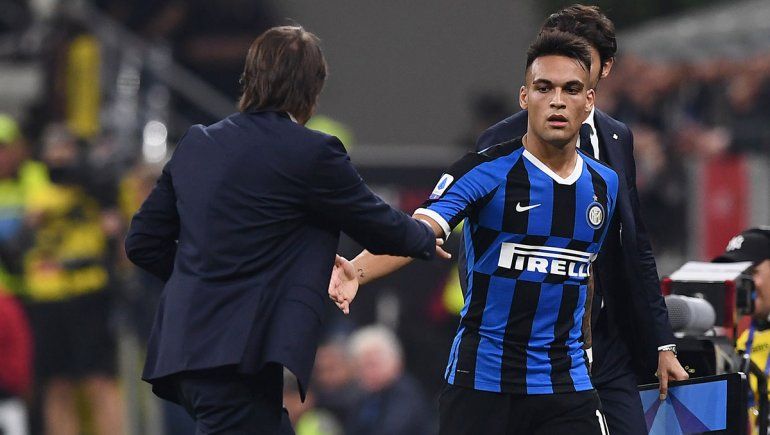 En plena crisis, Barcelona va por Lautaro Martínez