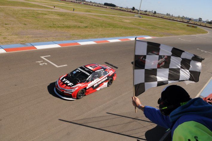 Matías Rossi y una victoria que lo acerca a la punta del campeonato del Súper TC2000