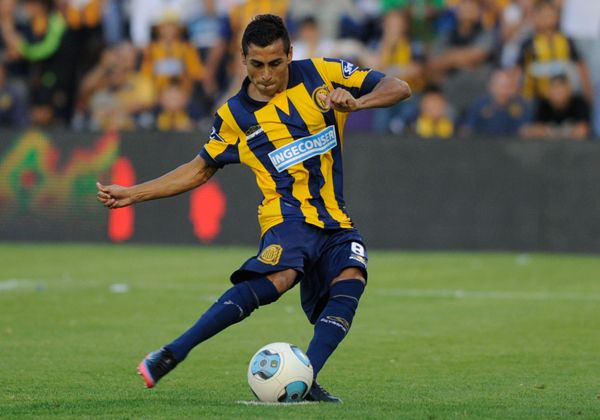 El volante Federico Carrizo firmó su contrato con Boca