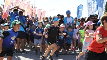 Más de 1200 adultos y niños participaron del Bardas Run