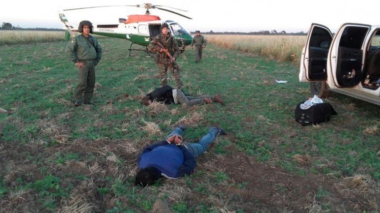 Secuestraron casi dos toneladas de cocaína arrojada de una avioneta