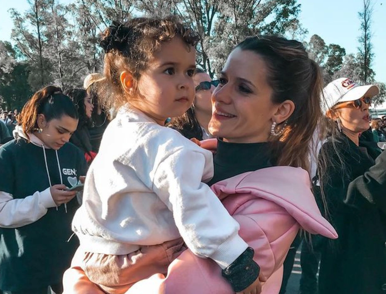 Violeta Urtizberea y su hija Lila
