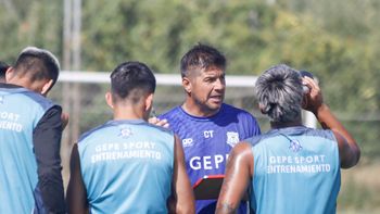 Alejandro Abaurre es el entrenador de Deportivo Rincón. Fotos: Anahí Cárdena