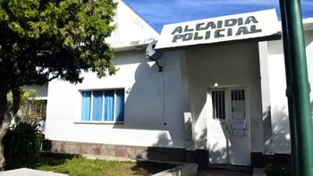 El peligroso delincuente había sido trasladado al hospital desde la Alcaidía Policial de Comodoro Rivadavia. El peligroso delincuente había sido trasladado al hospital desde la Alcaidía Policial de Comodoro Rivadavia.