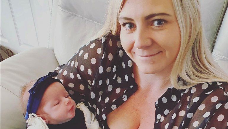 No sabía que esperaba un bebé y dio a luz en el baño