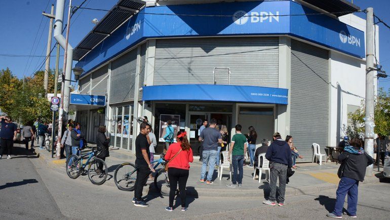 Cambio de horario bancario: Gaido propuso que la atención presencial sea de 10 a 15