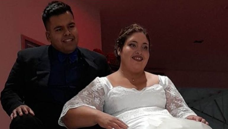 Denuncian que el organizador de su casamiento los estafó