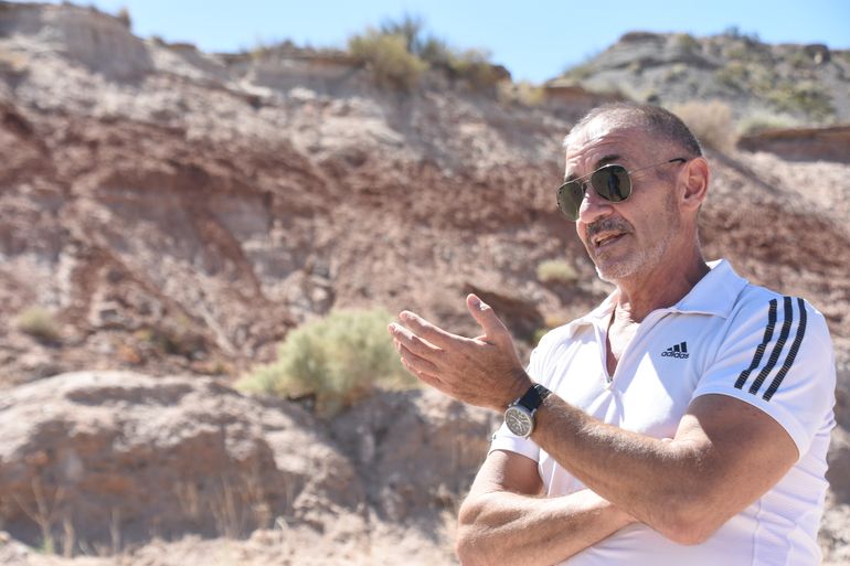 Jorge Calvo abrió la puerta de la paleontología en la región