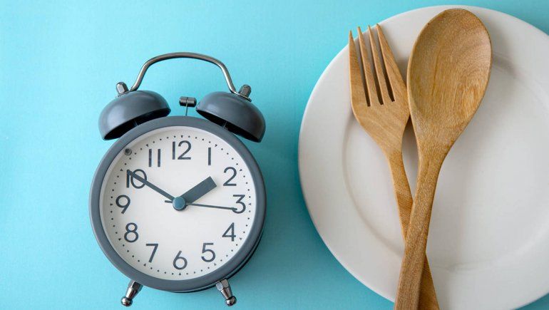 ¿Qué son y para qué sirven los ayunos intermitentes?