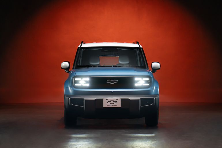 Frente con diseño eléctrico para el Spark.