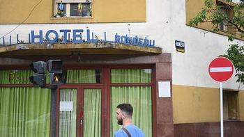 misterio: hallan muertos a un padre y su hijo en la habitacion de un hotel misterio: hallan muertos a un padre y su hijo en la habitacion de un hotel