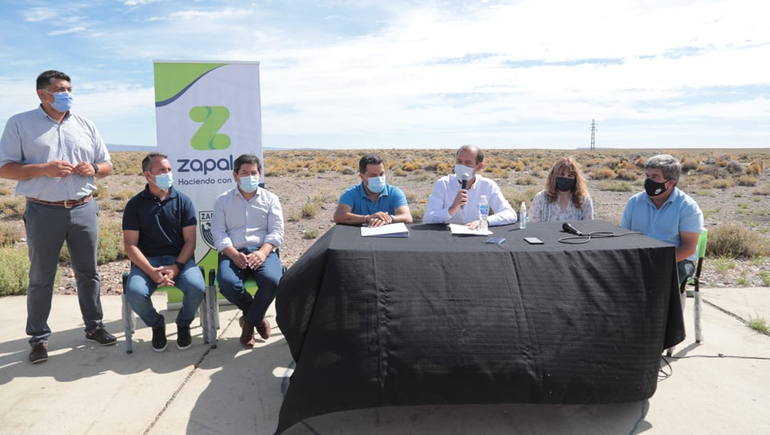 Gutiérrez visitó la ciudad de Zapala y anunció obras