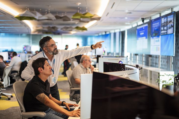 YPF hace escuela con su Real Time Intelligence Center. YPF hace escuela con su Real Time Intelligence Center.