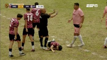 susto en la copa potrero: un ex boca y river se fue de la cancha inconsciente susto en la copa potrero: un ex boca y river se fue de la cancha inconsciente