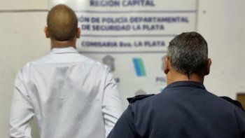 decapitó-a-su-madre,-puso-la-cabeza-en-un-balde-y-se-entregó-a-la-policía.jpg