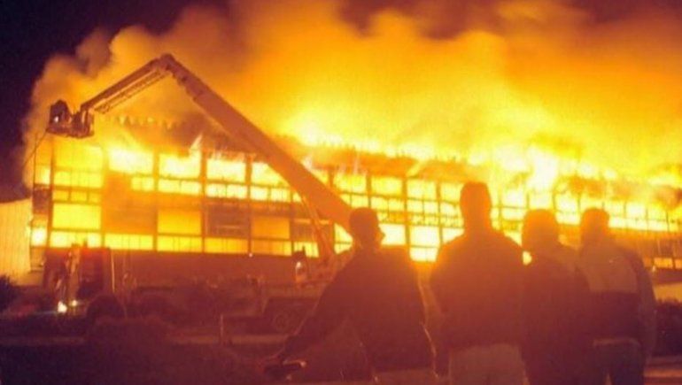 El impactante incendio en el Casino de Necochea