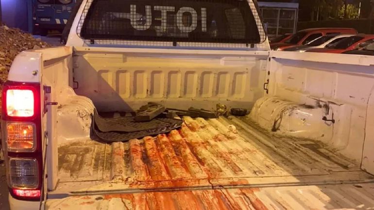 Roberto Eduardo Mac Donald, el funcionario asesinado en La Matanza, fue trasladado al hospital en la caja de un patrullero. Foto: Google. Roberto Eduardo Mac Donald, el funcionario asesinado en La Matanza, fue trasladado al hospital en la caja de un patrullero. Foto: Google.