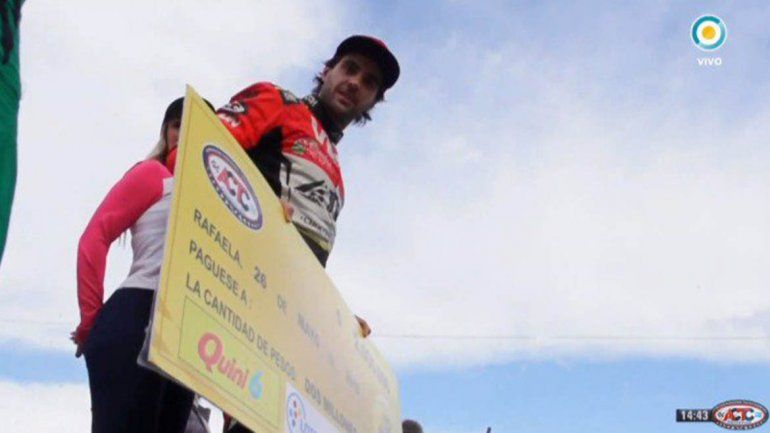 En una vibrante final, Manu Urcera se quedó con la carrera de los millones