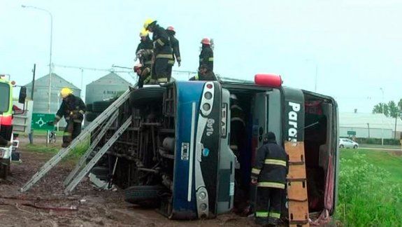 El accidente dejó al menos 40 heridos y a una joven le amputaron un brazo.