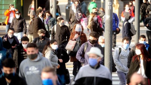 Fernández advirtió que desde ese viernes 20 de marzo del 2020 todos los argentinos deberán someterse al aislamiento.