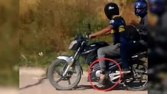 Motochorros con tobillera merodean y vecinos no descartan armarse