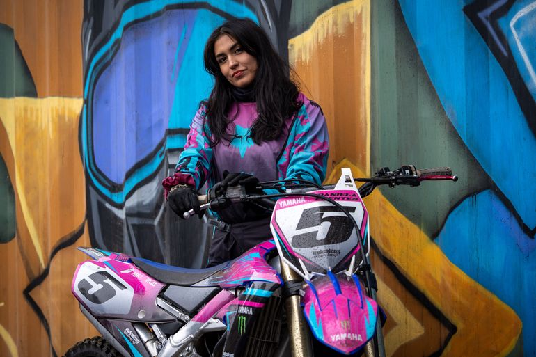Daniela Fuentes, una apasionada del motocross que busca más pista