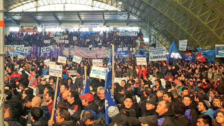 La militancia azul copó Zapala por las nuevas autoridades del MPN