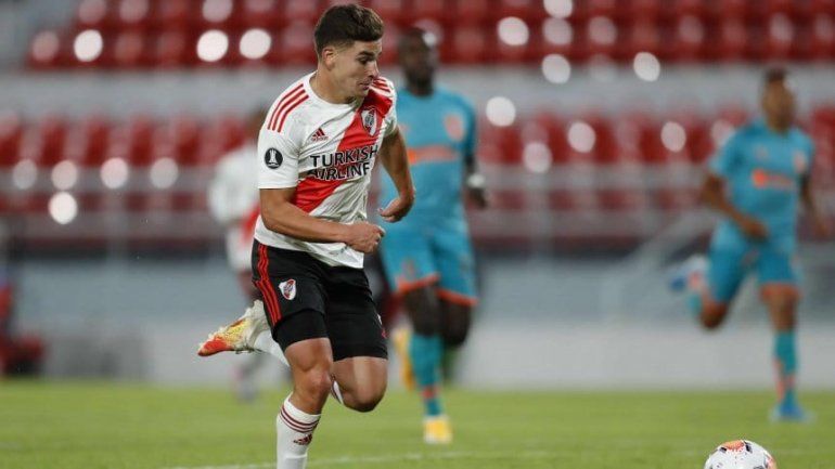 Julián Álvarez sorprendió con su titularidad, sin embargo fue el héroe de River