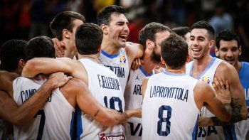 el festejo del equipo argentino tras conseguir el pase a la final el festejo del equipo argentino tras conseguir el pase a la final
