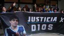 juicio por la muerte de maradona: luque no era un medico para operar a diego juicio por la muerte de maradona: luque no era un medico para operar a diego
