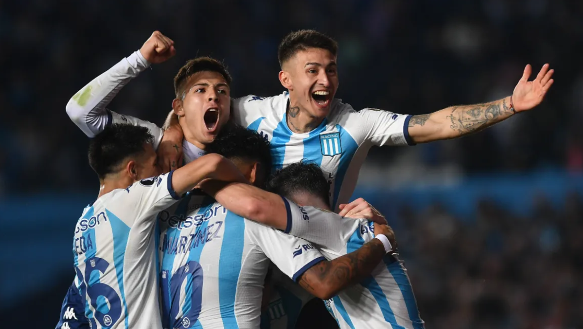 Racing festeja con ganas y ahora sueña con eliminar a Boca.
