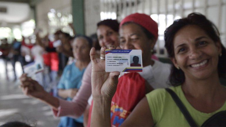 El 41,5% de los venezolanos votó y hubo al menos 9 muertos