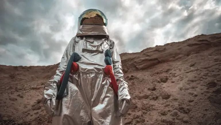 Revolucionario traje espacial convierte la orina en agua potable