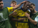 Luis Advíncula se fue expulsado en Boca.