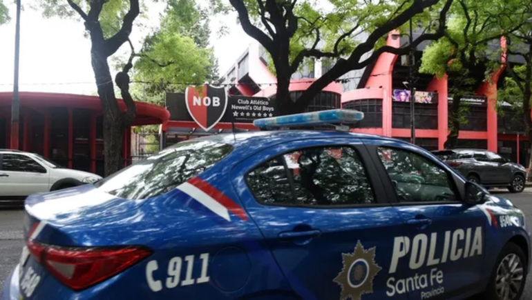 Un hincha de Newells fue brutalmente golpeado afuera del estadio a principios de Noviembre.