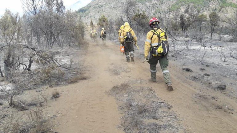 Combatieron los incendios en la Comarca y se contagiaron de Covid