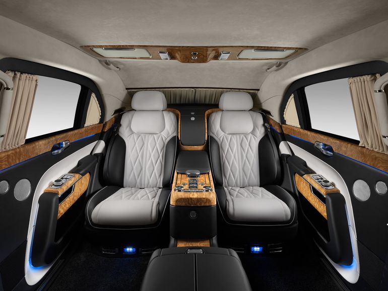 La limusina Aurus Senat tiene un blindaje similar al de los vehículos militares. La limusina Aurus Senat tiene un blindaje similar al de los vehículos militares.