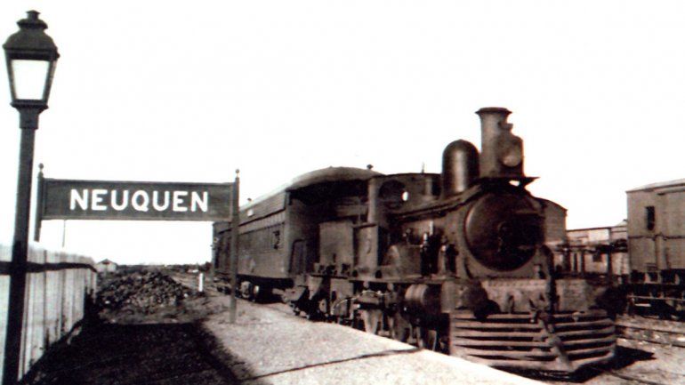 Los primeros pasos de la ciudad se dieron alrededor del tren.