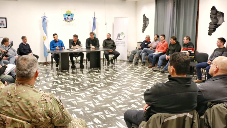 Desbordes, evacuados y lluvia, el panorama por el temporal en Neuquén