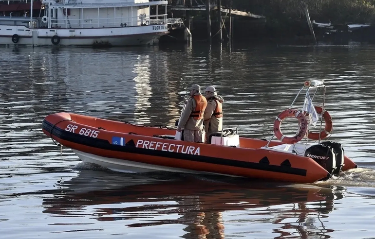 Chocaron dos lanchas en el río Luján y un joven de 18 años está desaparecido