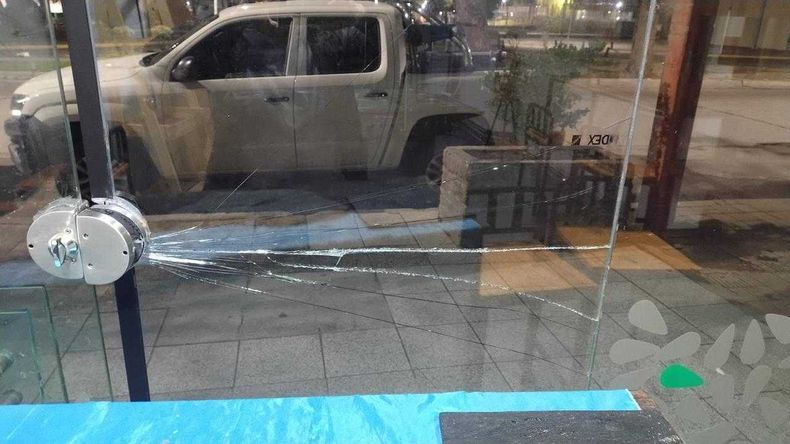 Después de sufrir tres robos en un año, un comerciante de Neuquén cerró para siempre su local