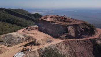 Del ahorro inmovilizado a la producción real: así nace el primer fideicomiso minero. Foto Martim Bronce | LM Neuquen Del ahorro inmovilizado a la producción real: así nace el primer fideicomiso minero. Foto Martim Bronce