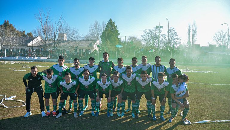 Unión Vecinal no pudo con Esperanza, pero quedó más cerca del título