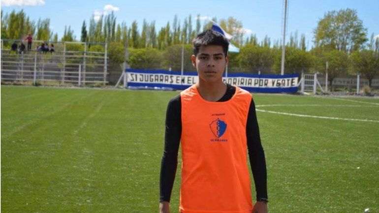 ¡Santiago querido! El pibe que mete de a dos por partido